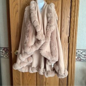 Faux fur trimmed NWT cape/poncho.  OS